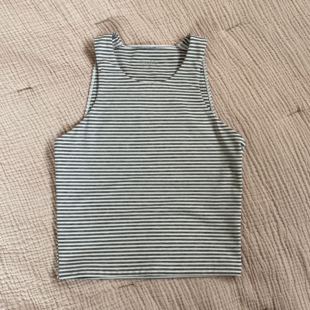 Manduka Grey & White Stripe Crop